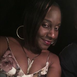 Meet your Posher, Mauricia